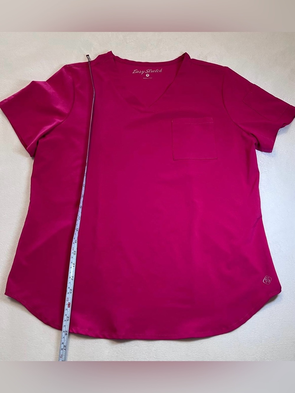 Easy Stretch Women's V-Neck Short Sleeve Top in Fuchsia